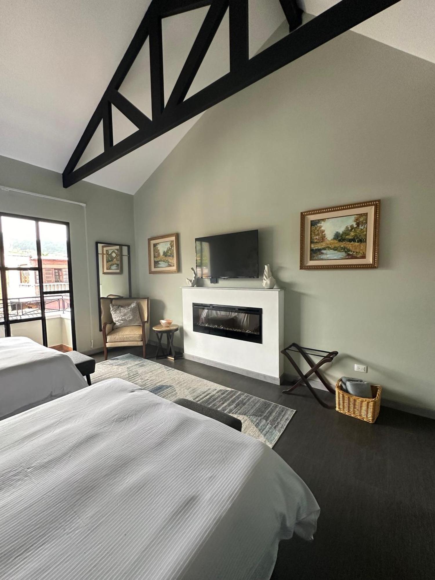 Boutique Hotel La Casona Вайе ди Анхелес Екстериор снимка